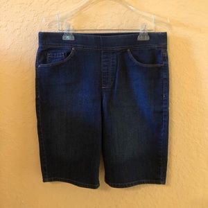Gloria Vanderbilt Avery pull-on blue denim Bermuda shorts Size 12